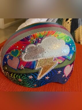 Raskullz Rainbow Striped Glitter Heart Helmut